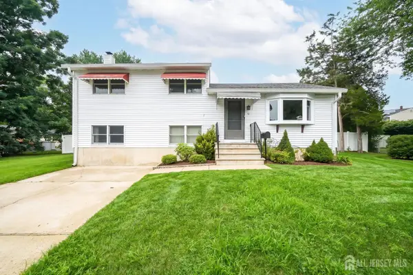-12 Gover Court, Spotswood, NJ 08884