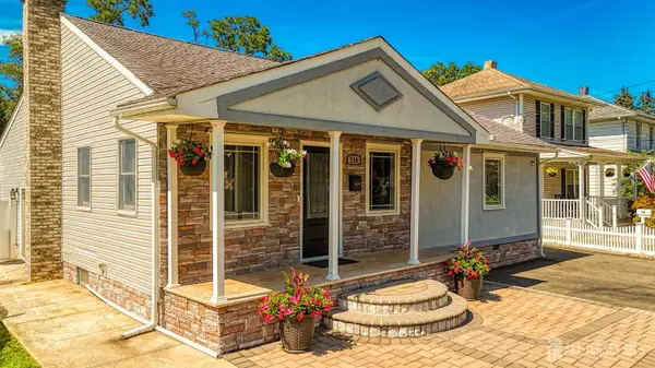 -114 Manalapan Road, Spotswood, NJ 08884