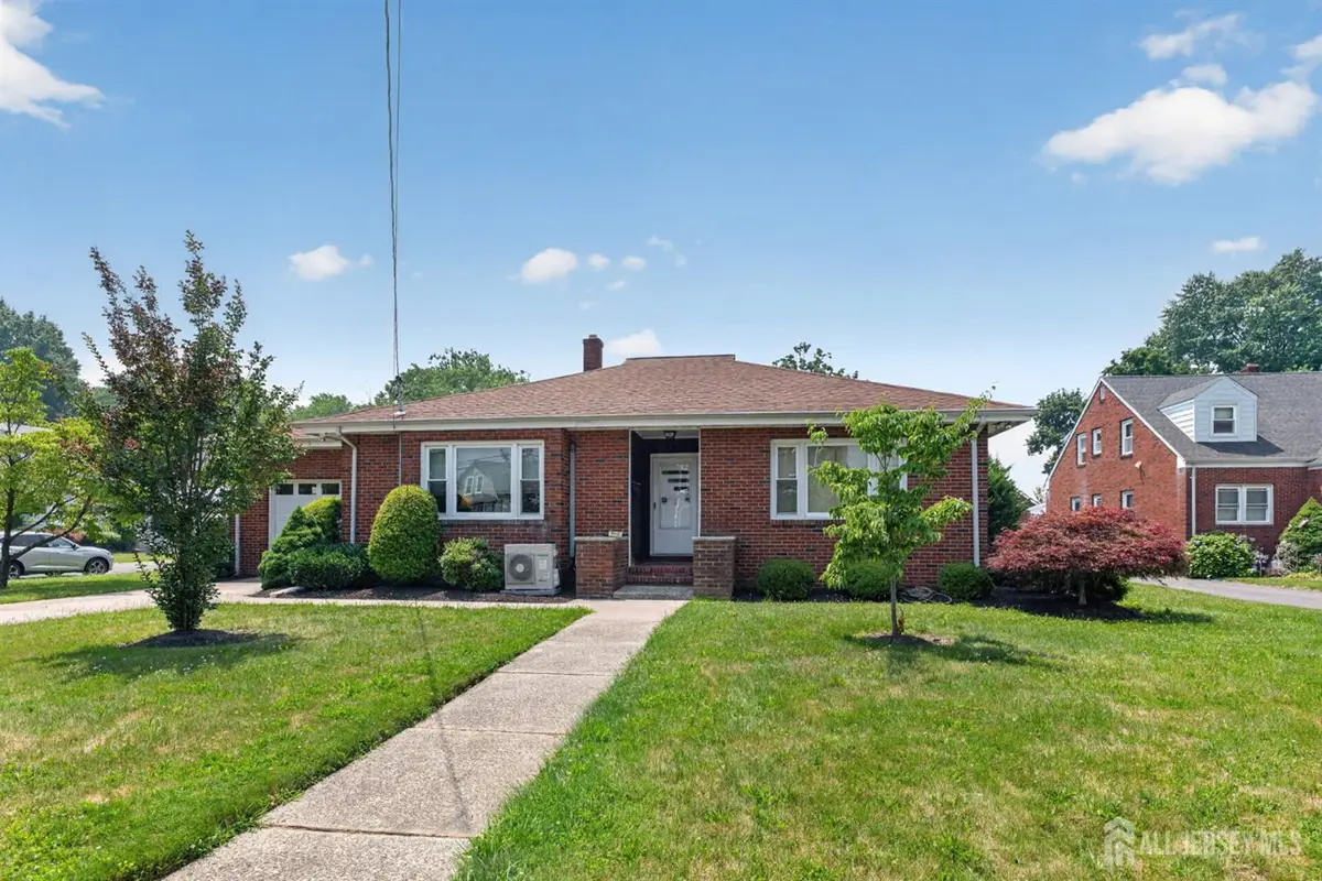 -952 Cranbury Cross Road, North Brunswick, NJ 08902 - #1