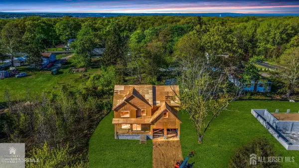 -8 Cristina Court, Matawan, NJ 07747