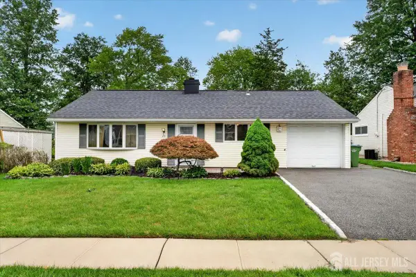 -25 Kenmore Road, Edison, NJ 08817
