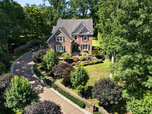 -93 Lamb Lane, Manalapan, NJ 07726