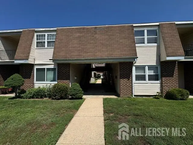 -21 Florence Tollgate Place, Florence, NJ 08518 - #2