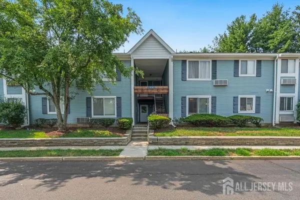 -12 Norwich Place, Franklin Twsp, NJ 08873