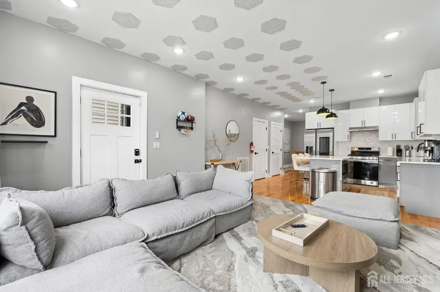 -246 Clinton Avenue #1, Jersey City, NJ 07304 - #3