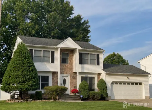 -46 Lynn Court, North Brunswick, NJ 08902