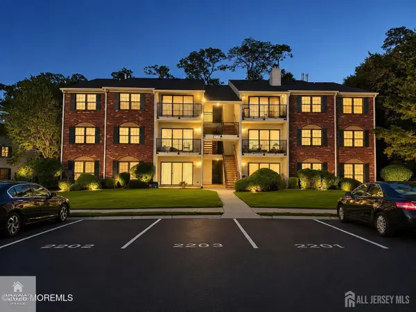 -341 Danbury Lane, East Brunswick, NJ 08816