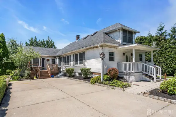 -133 Summerhill Road, Spotswood, NJ 08884