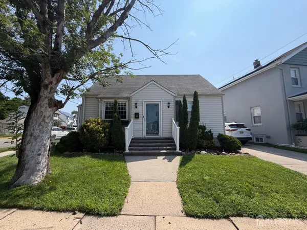 -98 Liberty Street, Fords, NJ 08863