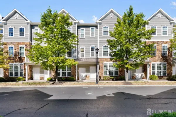 -1423 Hudson Circle, Highland Park, NJ 08904