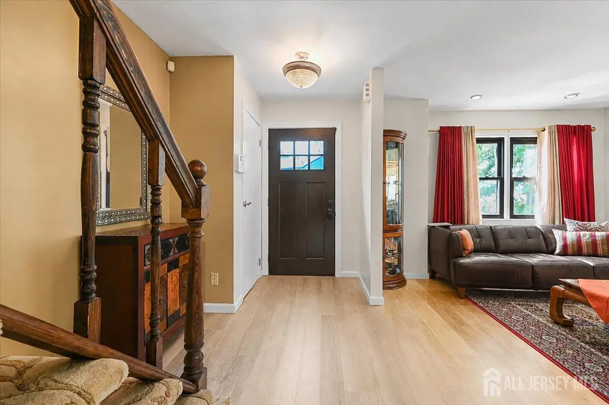 -27 Highview Drive, Woodbridge, NJ 07095 - #1