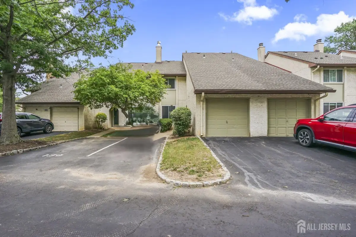 -95 Thoreau Drive, Plainsboro, NJ 08536 - #1