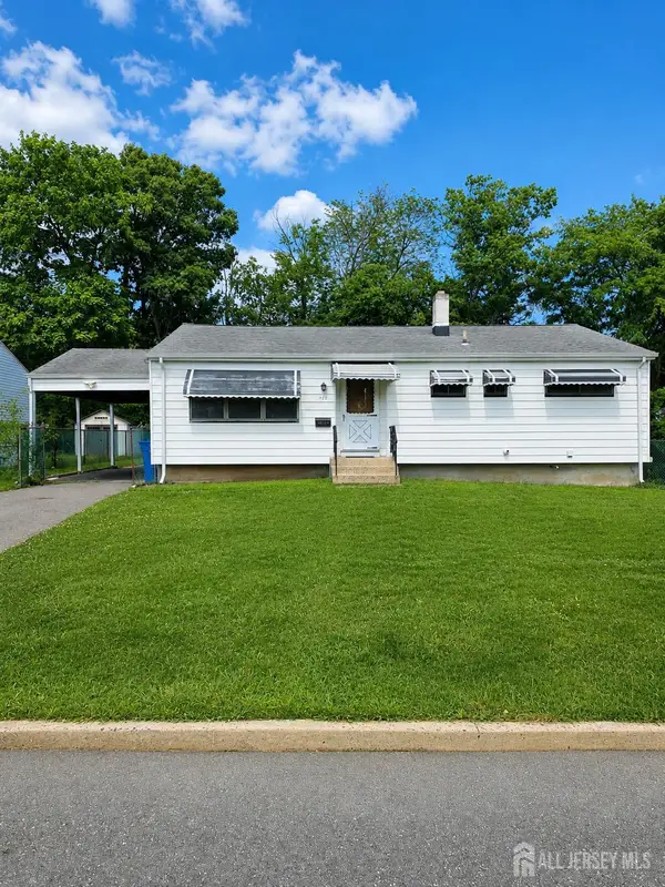 -122 Southwood Drive, Old Bridge, NJ 08857