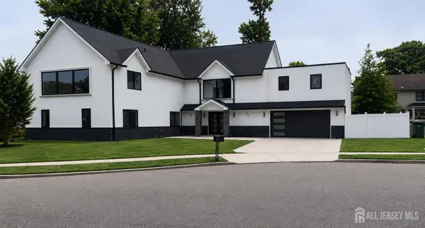 -19 Lisa Court, Colonia, NJ 07067
