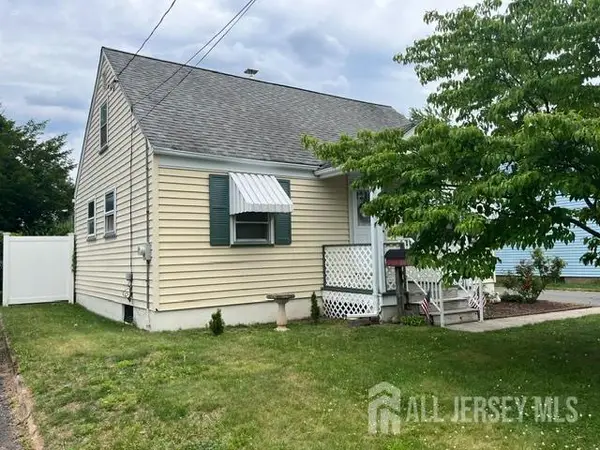 -412 2nd Street, Middlesex, NJ 08846