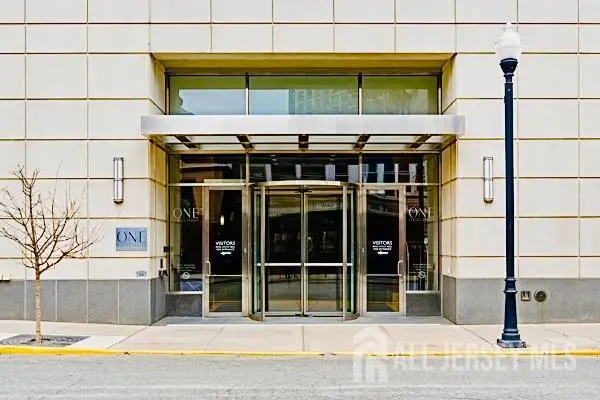 -1 Spring Street #2204, New Brunswick, NJ 08901