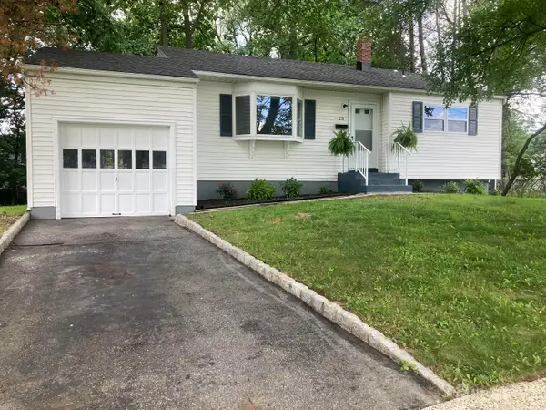-23 Nancy Circle, Edison, NJ 08817