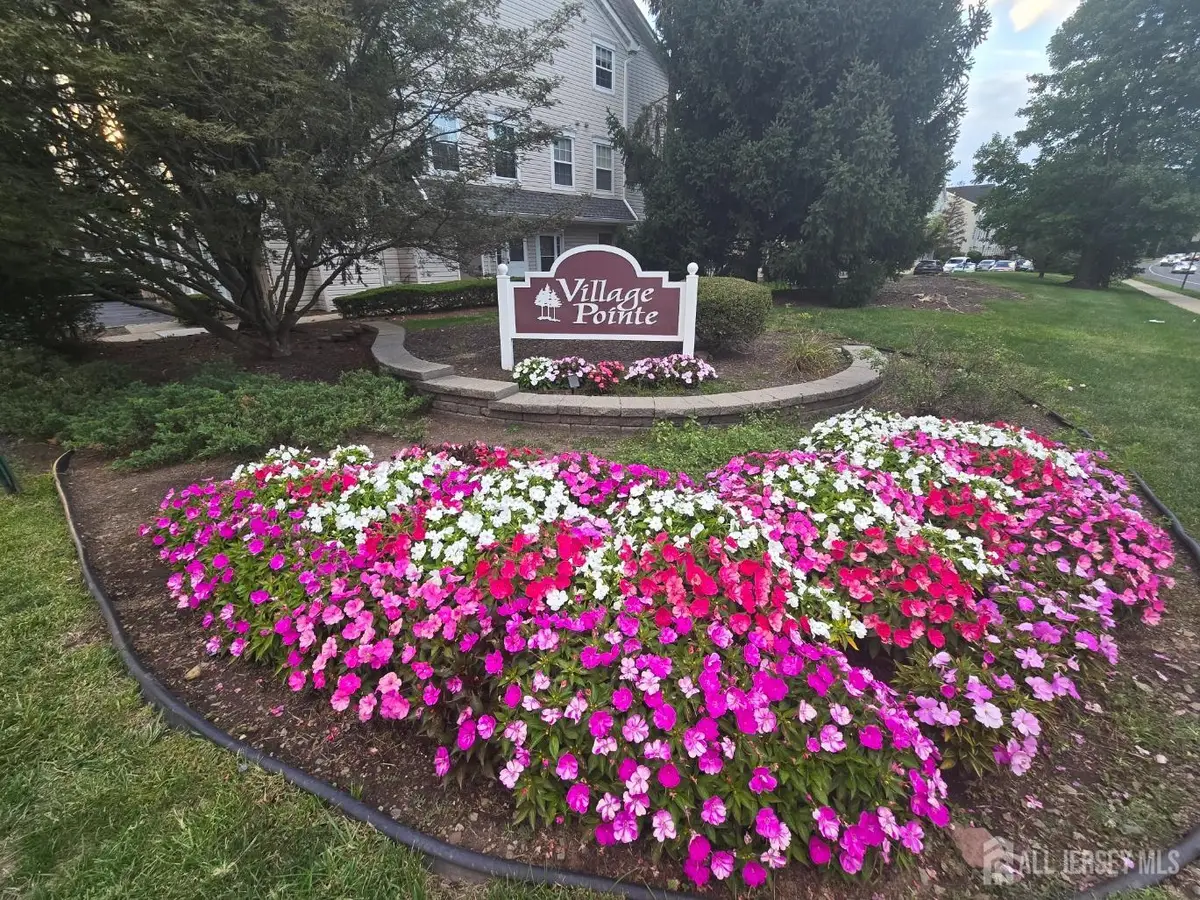 -28 Inverness Drive, Edison, NJ 08820 - #1