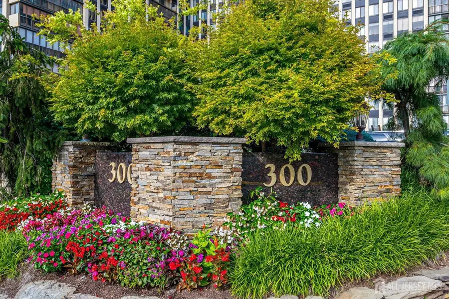 -300 Winston Drive #C2912, Cliffside Park, NJ 07010 - #3