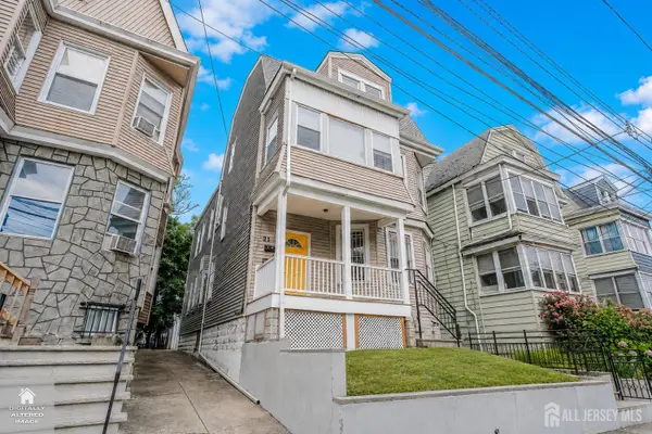 -21 Gladstone Avenue, Newark, NJ 07106