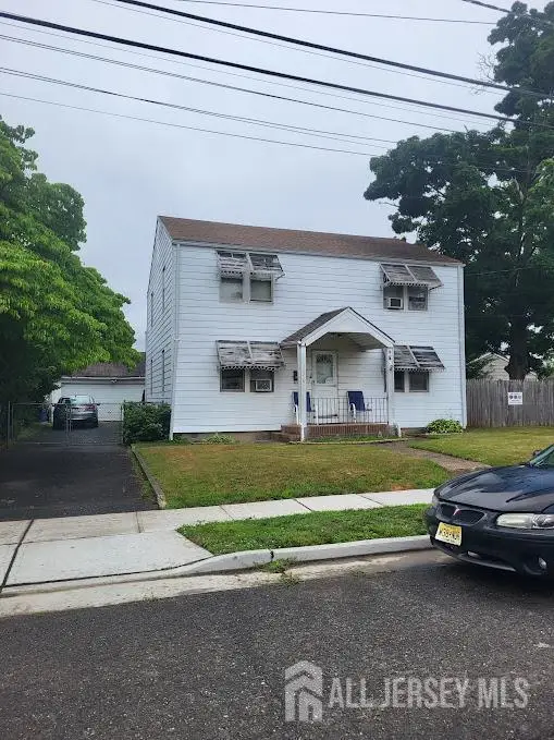 -224 N 9th Avenue N, Manville, NJ 08835