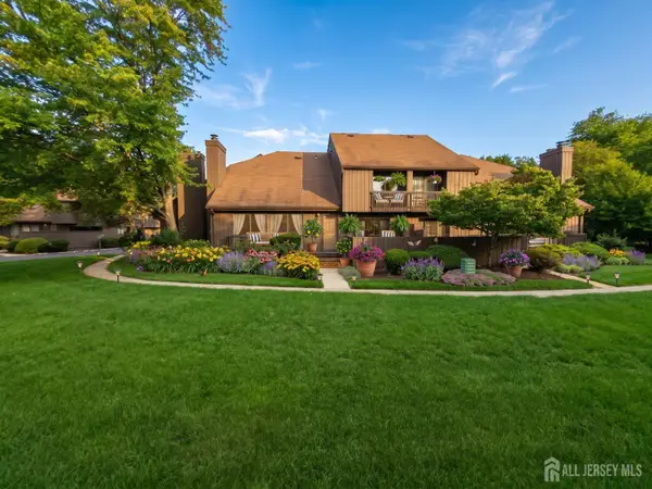 -260 Westgate Drive, Edison, NJ 08820