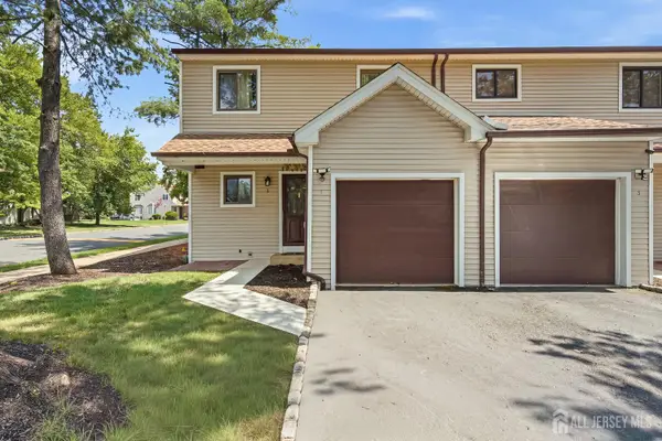 -1 Lily Court, Edison, NJ 08820