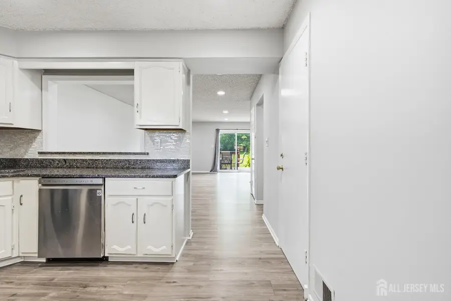 -1 Lily Court, Edison, NJ 08820 - #3