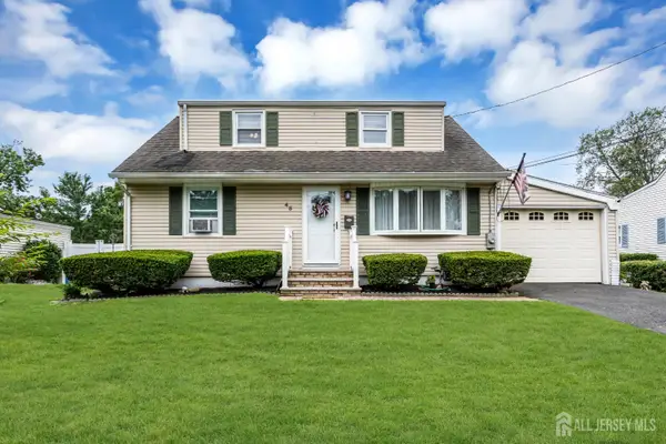 -43 Mimi Road, Old Bridge, NJ 08857