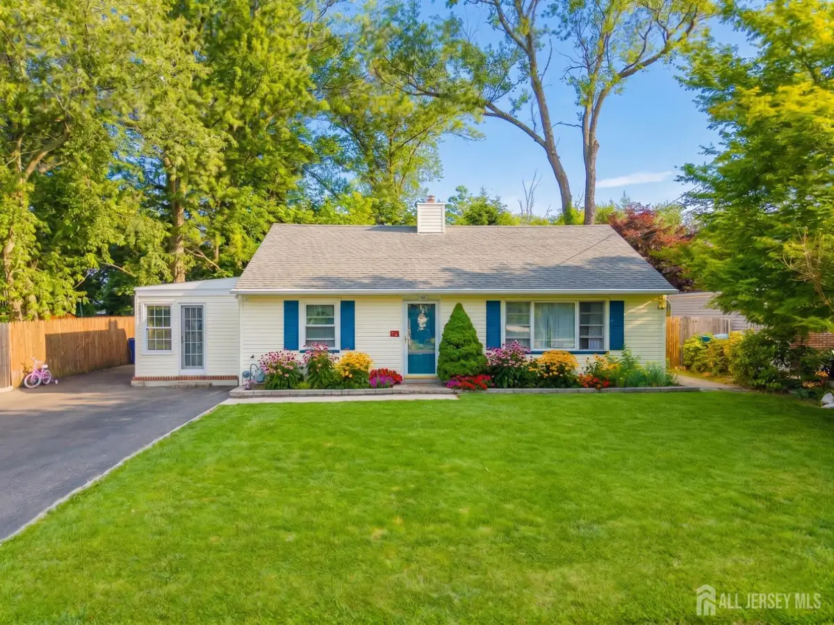 -12 Pierrepont Avenue, Middlesex, NJ 08846 - #1
