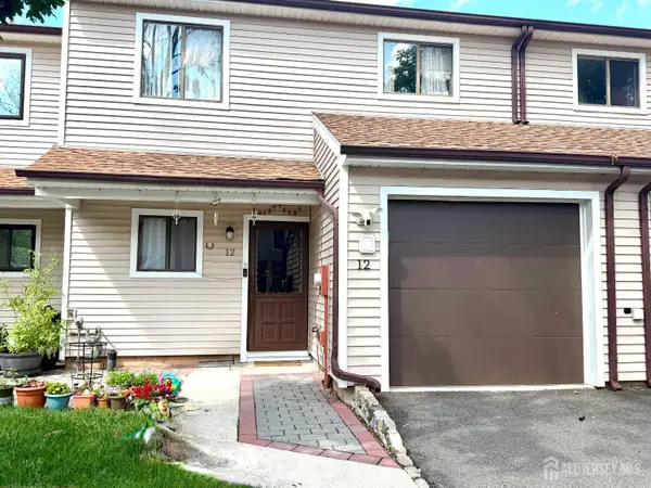 -12 Palm Court, Edison, NJ 08820