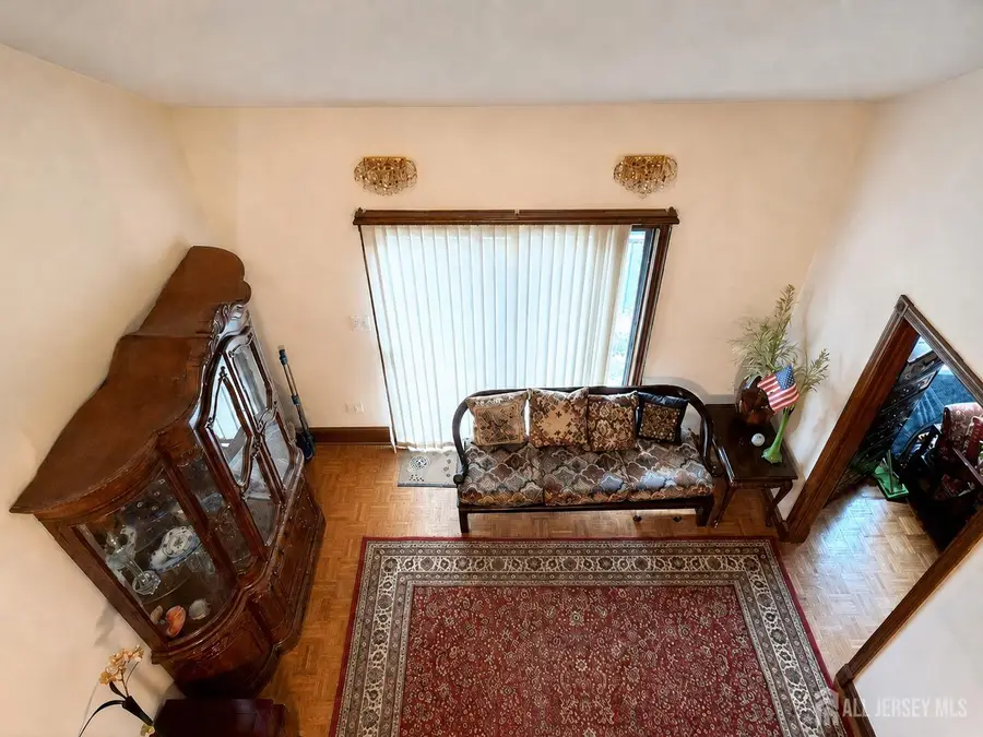-112 Beverly Hills Terrace #E, Woodbridge, NJ 07095 - #2