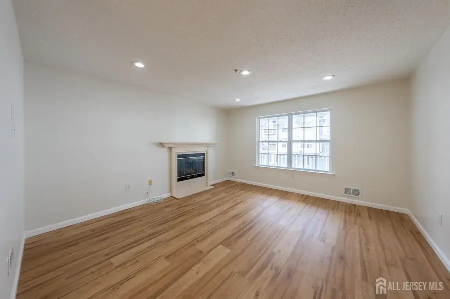 -122 Prestwick Way, Edison, NJ 08820 - #3