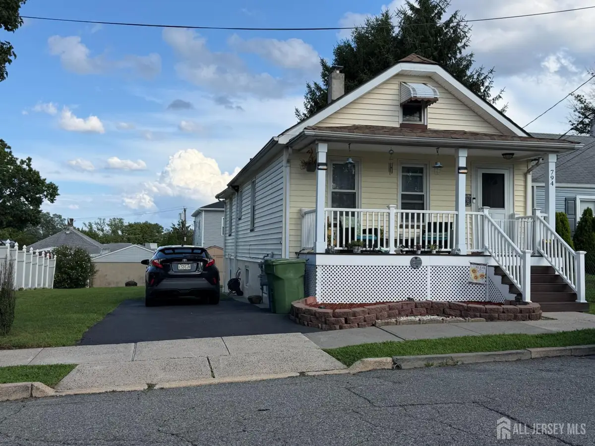 -794 Robbins Street, Perth Amboy, NJ 08861 - #1