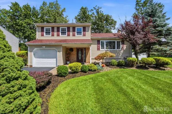 -44 Lamar Avenue, Edison, NJ 08820