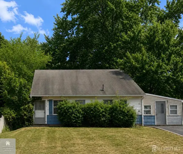 -52 Pinetree Drive, Parlin, NJ 08859