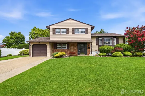 -34 Marcia Street, Sayreville, NJ 08859
