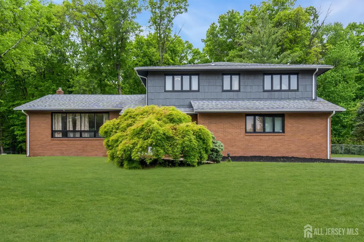 -16 Woodmere Road, North Brunswick, NJ 08902 - #1