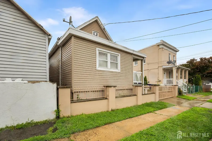 -639 Johnstone Street, Perth Amboy, NJ 08861 - #3