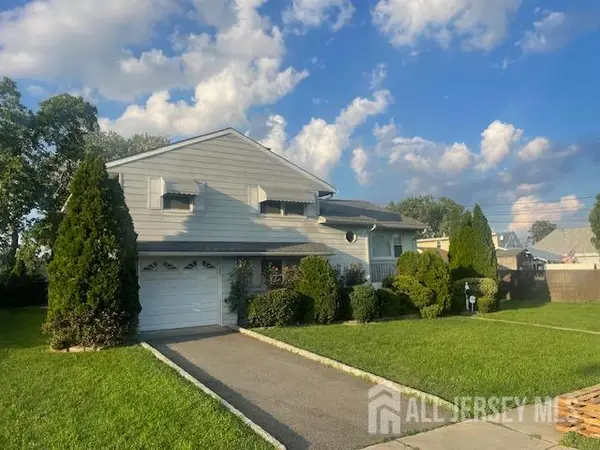 -100 Wortylko Street, Carteret, NJ 07008