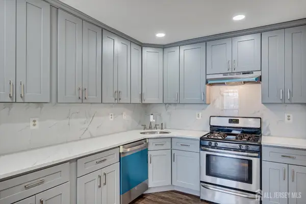 -230 Kempsey Drive, North Brunswick, NJ 08902