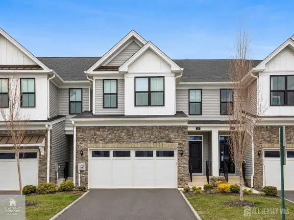 -26 Wisteria Court, Monroe, NJ 08831