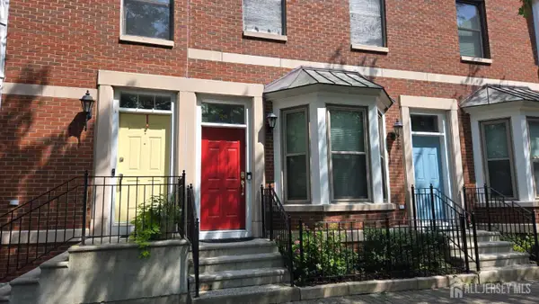 -20 Hiram Square, New Brunswick, NJ 08901