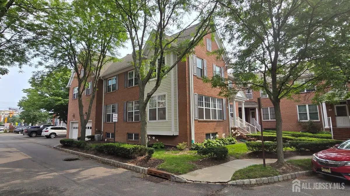 -31 Franklin School Way, Metuchen, NJ 08840 - #1