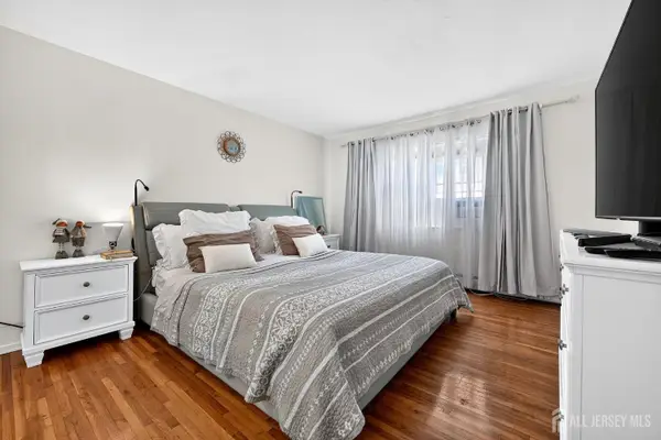 -46 Gramercy Gardens #B, Middlesex, NJ 08846
