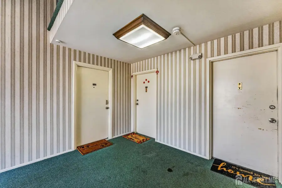 -312 Sharon Garden Court, Woodbridge, NJ 07095 - #3