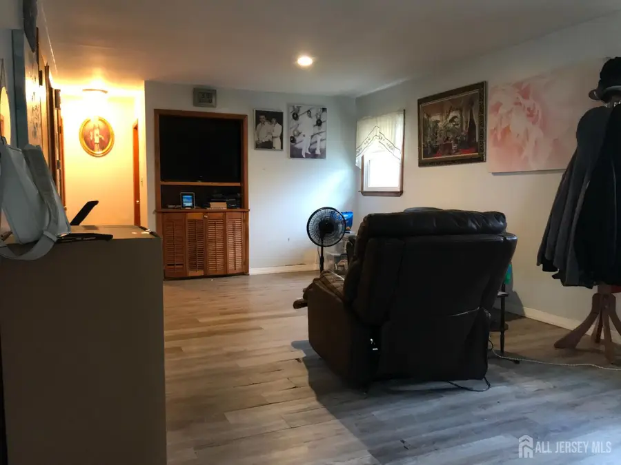 -19 S 5th Avenue S, Manville, NJ 08835 - #3