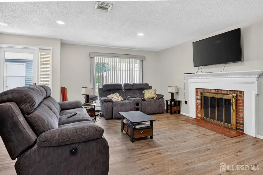 -130-A Balsam Plaza, Monroe, NJ 08831 - #3