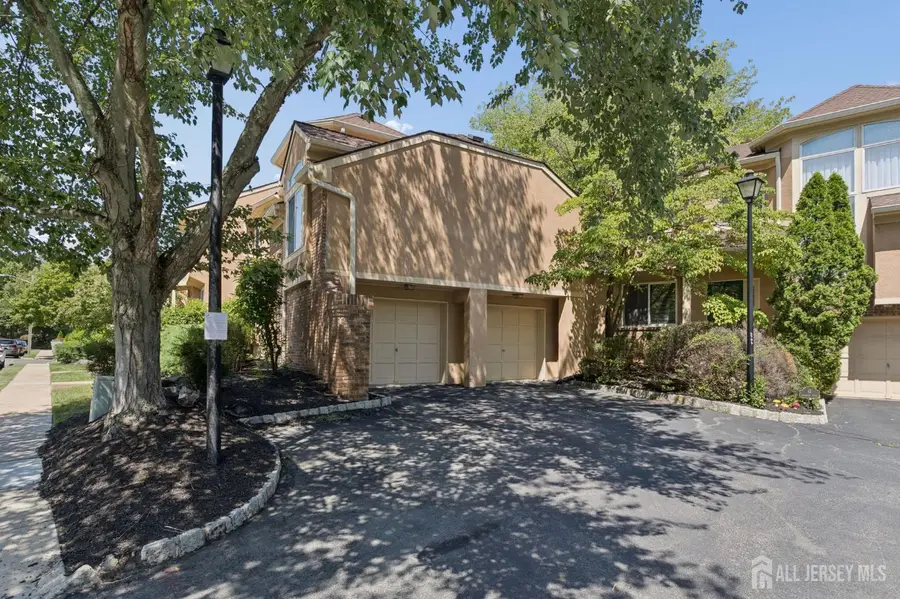 -41 Kingsland Circle, Heathcote, NJ 08852 - #3