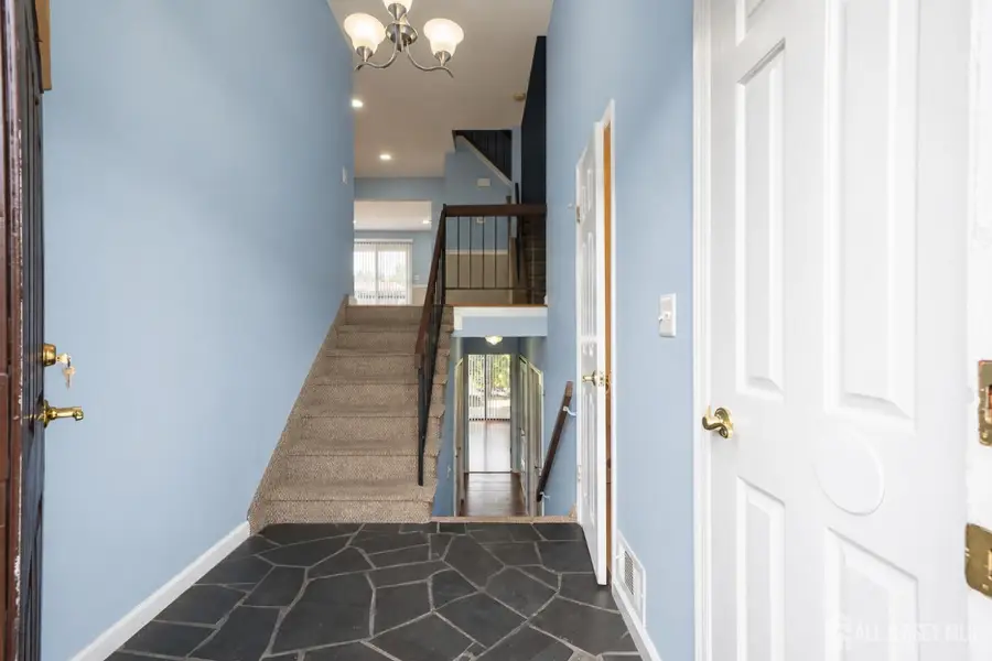 -3003 N Oaks Boulevard N, North Brunswick, NJ 08902 - #3